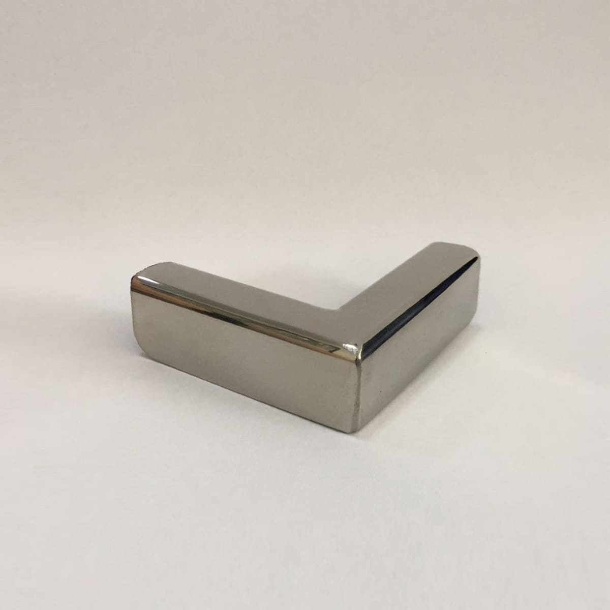 PERFIL U 90º EM AÇO INOX	